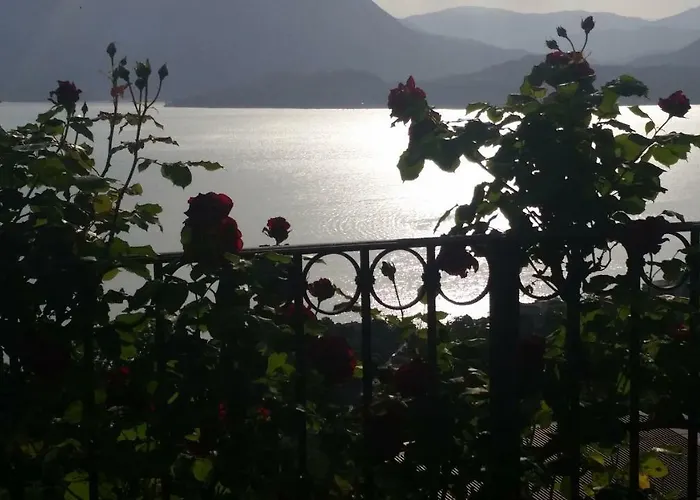 Alba Sul Rum i privatbostad Stresa